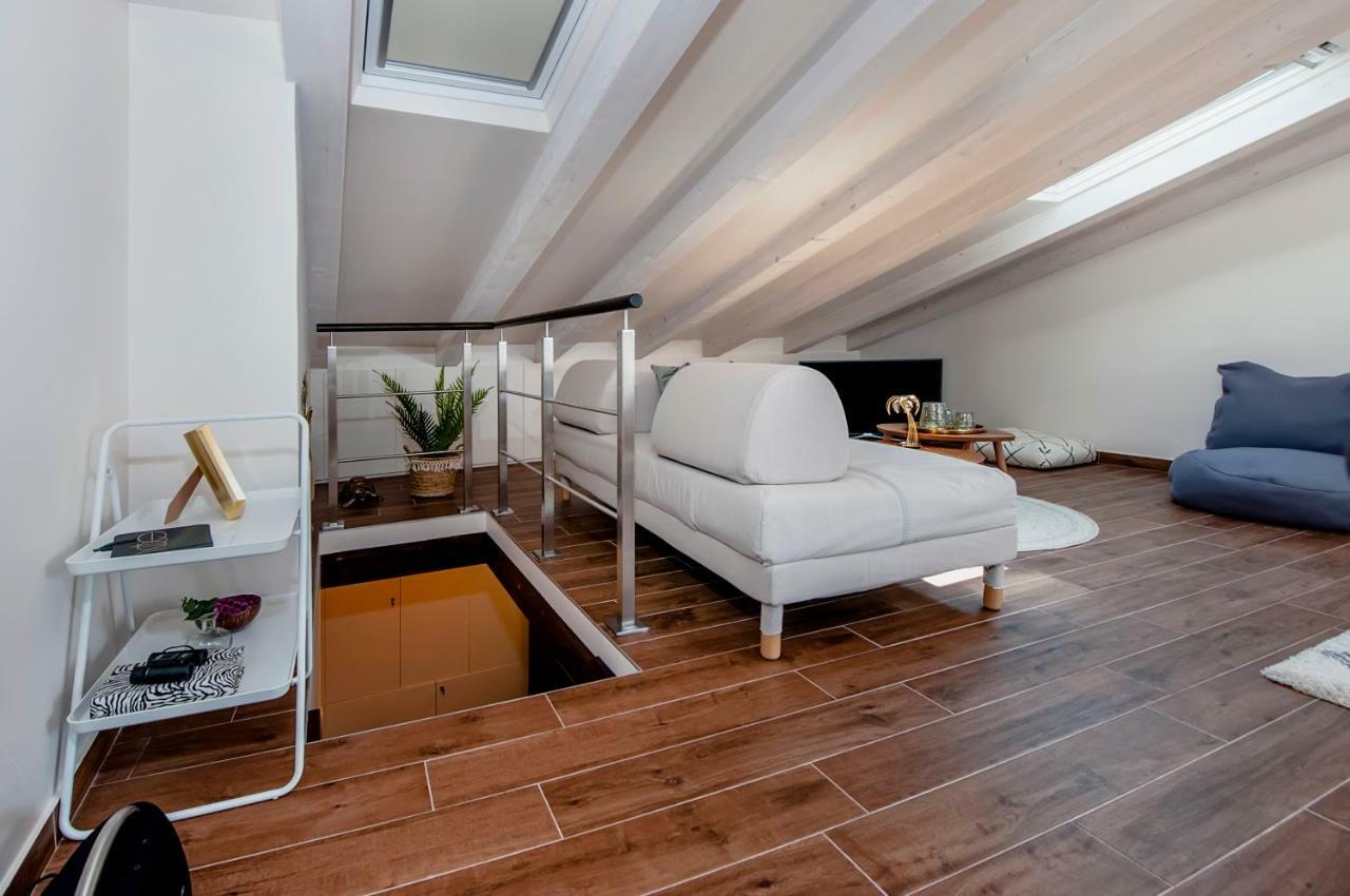 Villa Nea Seaview 3-Apartments! Rovinj Exterior photo
